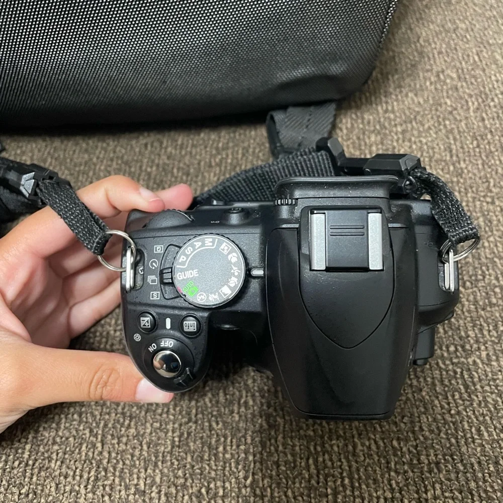 NIKON D3100